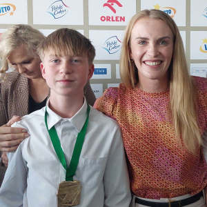 Mateusz i Agnieszka Kobus-Zawojska – brązowa medalistka olimpijska z Rio de Janeiro (2016), wicemistrzyni olimpijska z Tokio (2020) w wioślarstwie, dziennikarka.