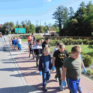 Klasy I-III podczas akcji Sprzątanie świata