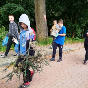 Klasa 7 w akcji "Sprzątanie Świata"