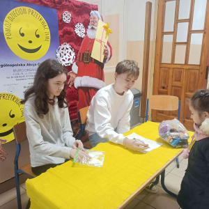 Zbiórka darów      w ramach ogólnopolskiej akcji   Pomóż dzieciom przetrwać  zimę.