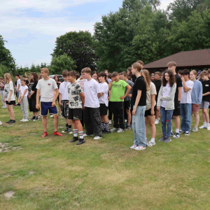 Rozgrywki sportowe na Boisku Iskry Krzemień