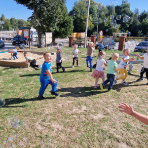 Dzień Przedszkolaka w gr. średniej -malowanie twarzy , tatuaże i balony