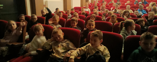 Na przedstawieniu teatralnym "Śnieżka"