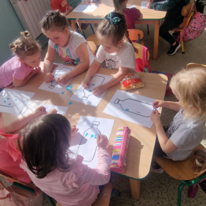 Projek edukacyjny EKOprzygody z Żywiołkami- Żywiołek wody- potworki z barwionej wody (1)