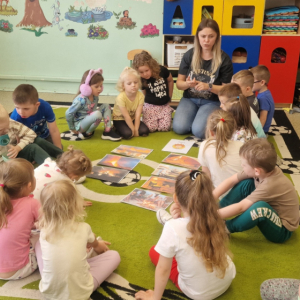 Projek edukacyjny EKOprzygody z Żywiołkami- Żywiołek ognia- układanie wzorów z zapałek (1)