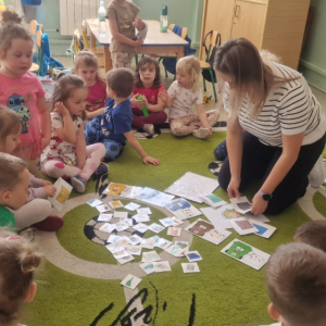 Projek edukacyjny EKOprzygody z Żywiołkami- Żywiołek ziemi- segregacja odpadów
