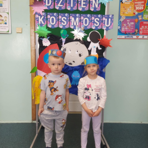 Olek i Ania na kosmicznej ściance