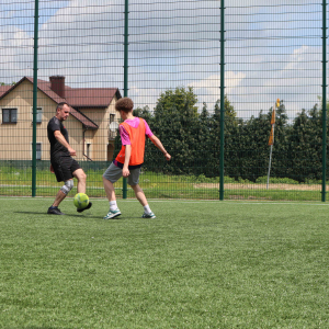 Rozgrywki sportowe rodzice-dzieci klas VII-VIII...