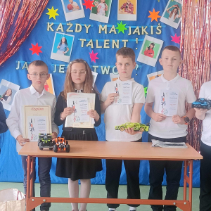 Dyplomy dla kl. IIIa za udział w Pokazie Talentów