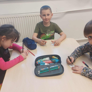 Projektowanie znaczków Nie pal przy mnie