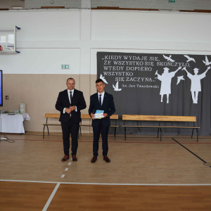 Wręczenie nagrody laureatowi konkursu Leon matematyczny