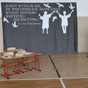 Chwilę przed występem ósmoklasistów