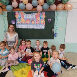 Dzień Przedszkolaka w gr. młodszej- wspólne zdjęcie