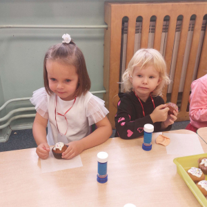 Świętowanie przy stole