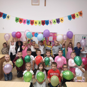 1.Nasze przedszkolaki świętują swój dzień.