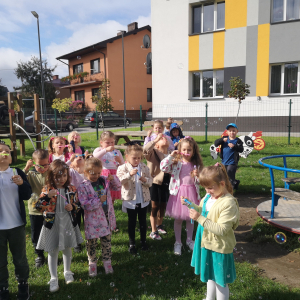 Zabawy na świeżym powietrzu.