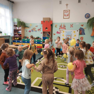 Zabawy taneczne w kole