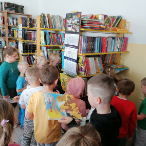 Program Mała książka- wielki człowiek -grupa starsza w bibliotece