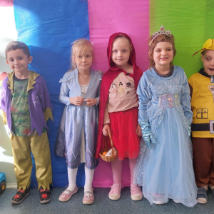 Dzień Postaci z Bajek w grupie średniej