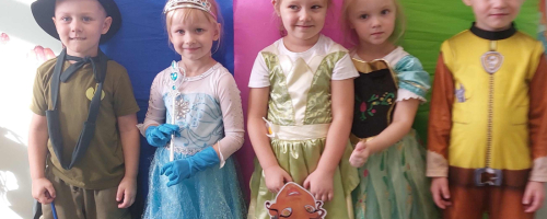 Dzień Postaci z Bajek w grupie średniej przedszkola