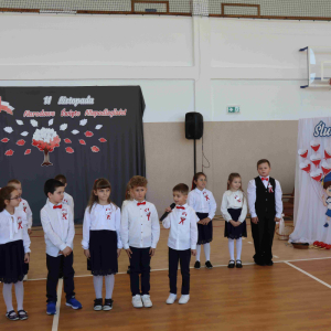 Część artystyczna w wykonaniu uczniów klasy pierwszej.