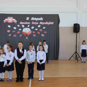 Część artystyczna w wykonaniu uczniów klasy pierwszej.