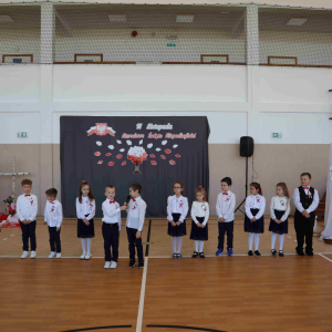 Część artystyczna w wykonaniu uczniów klasy pierwszej.