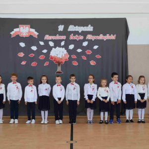 Część artystyczna w wykonaniu uczniów klasy pierwszej.