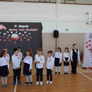 Część artystyczna w wykonaniu uczniów klasy pierwszej.