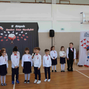 Część artystyczna w wykonaniu uczniów klasy pierwszej.