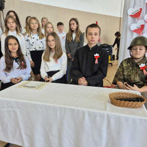 Scenka historyczna w wykonaniu uczniów