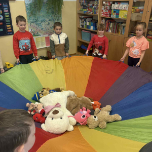 Dzień Pluszowego Misia — wspólna zabawa (2)
