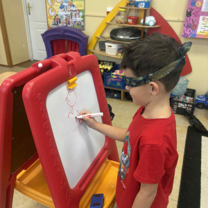 Misiowe wyzwanie rysunek bez patrzenia (2)