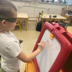 Misiowe wyzwanie rysunek bez patrzenia (2)