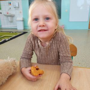 Wcinamy pysznego Misia Lubisia