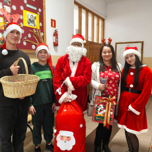 Słodkie podziękowania dla nauczycieli  od szkolnego Mikołaja