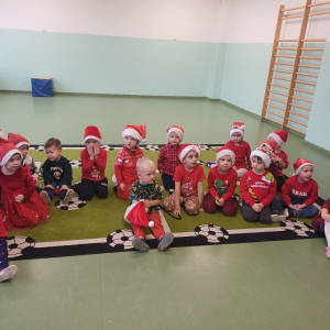 Wizyta św. Mikołaja w gr. młodszej