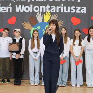 Przemyślenia ks. Twardowskiego o pomaganiu