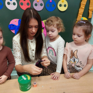 Uczymy się przyszywania guzika