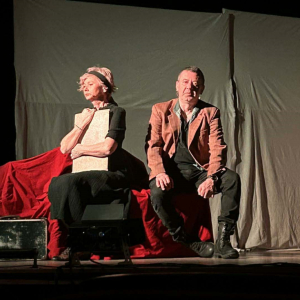 Scena ze spektaklu Kamienie na szaniec