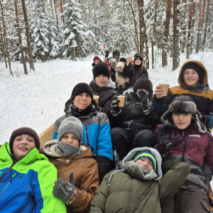 Kulig siódmoklasistów pełen radości i uśmiechu.