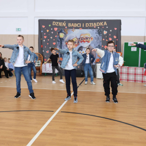 Taniec w wykonaniu trzecioklasistów