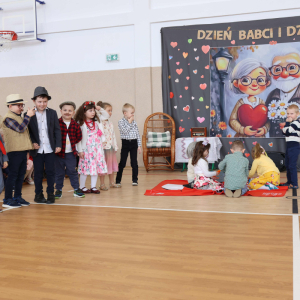 Scenka w wykonaniu starszaków