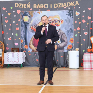 Powitanie gości przez pana dyrektora