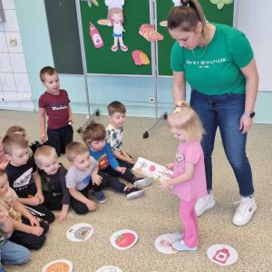 Dzień Pizzy- zabawa w kodowanie na dywanie 