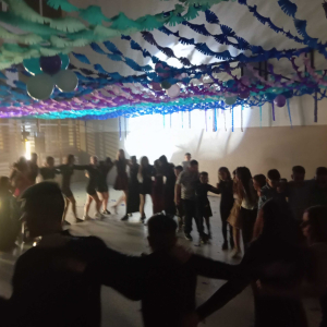 Uczniowie podczas choinki